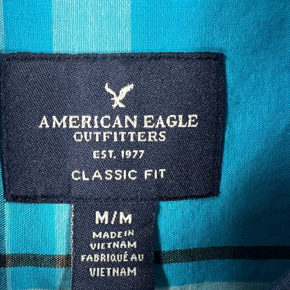 American Eagle Mens Shirt Medium Blue Plaid Long Sleeve Button Down Classic Fit